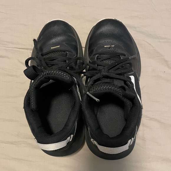 Under Armour Grade School UA Lockdown 6 Basketball Shoes Sneaker Size 5 Boys - Picture 2 of 9